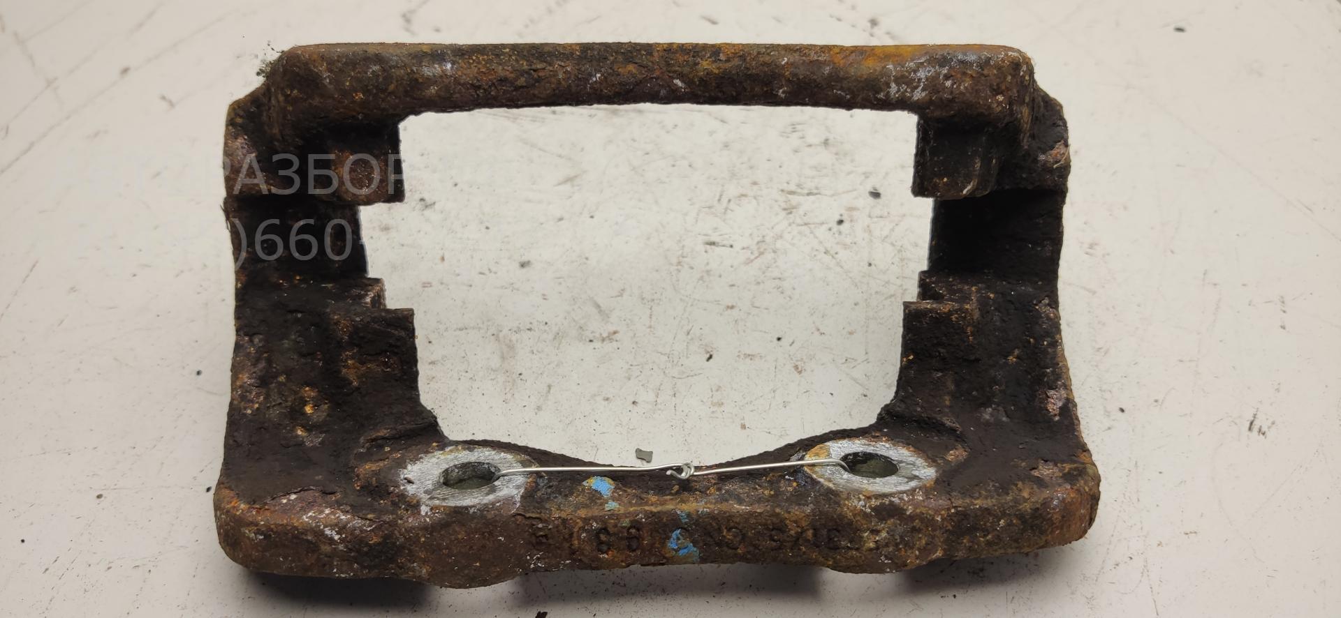 Скоба суппорта переднего