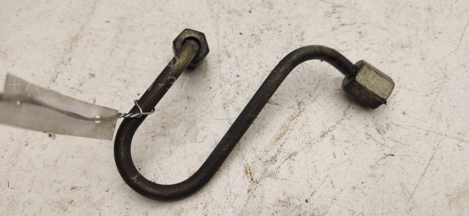 Трубка топливная