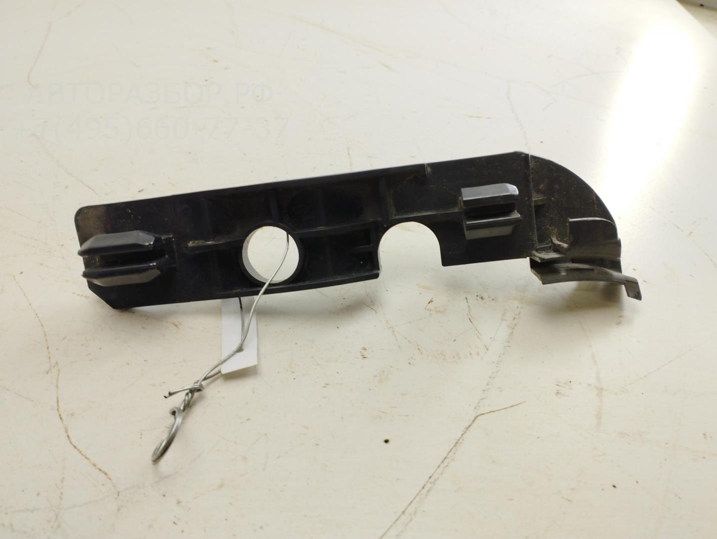 Кронштейн переднего бампера левый