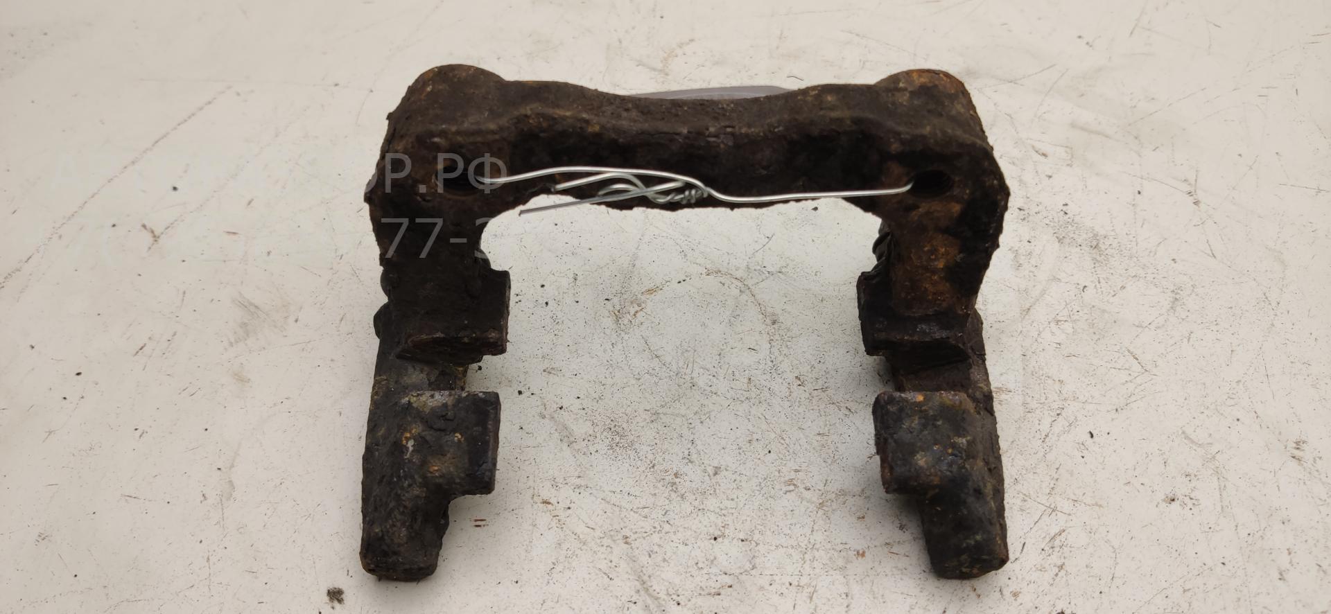 Скоба суппорта заднего