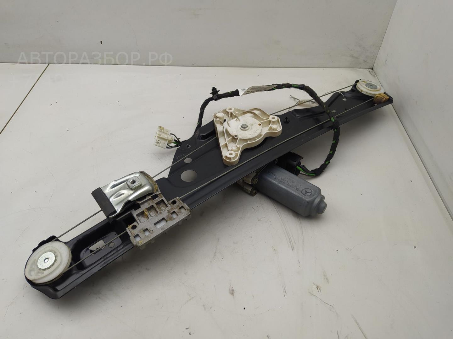 Стеклоподъемник электр. задний правый