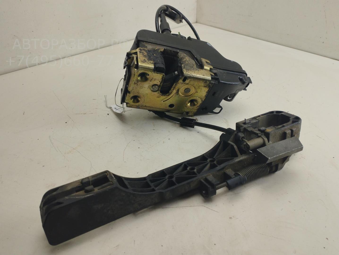 Замок двери передней правой