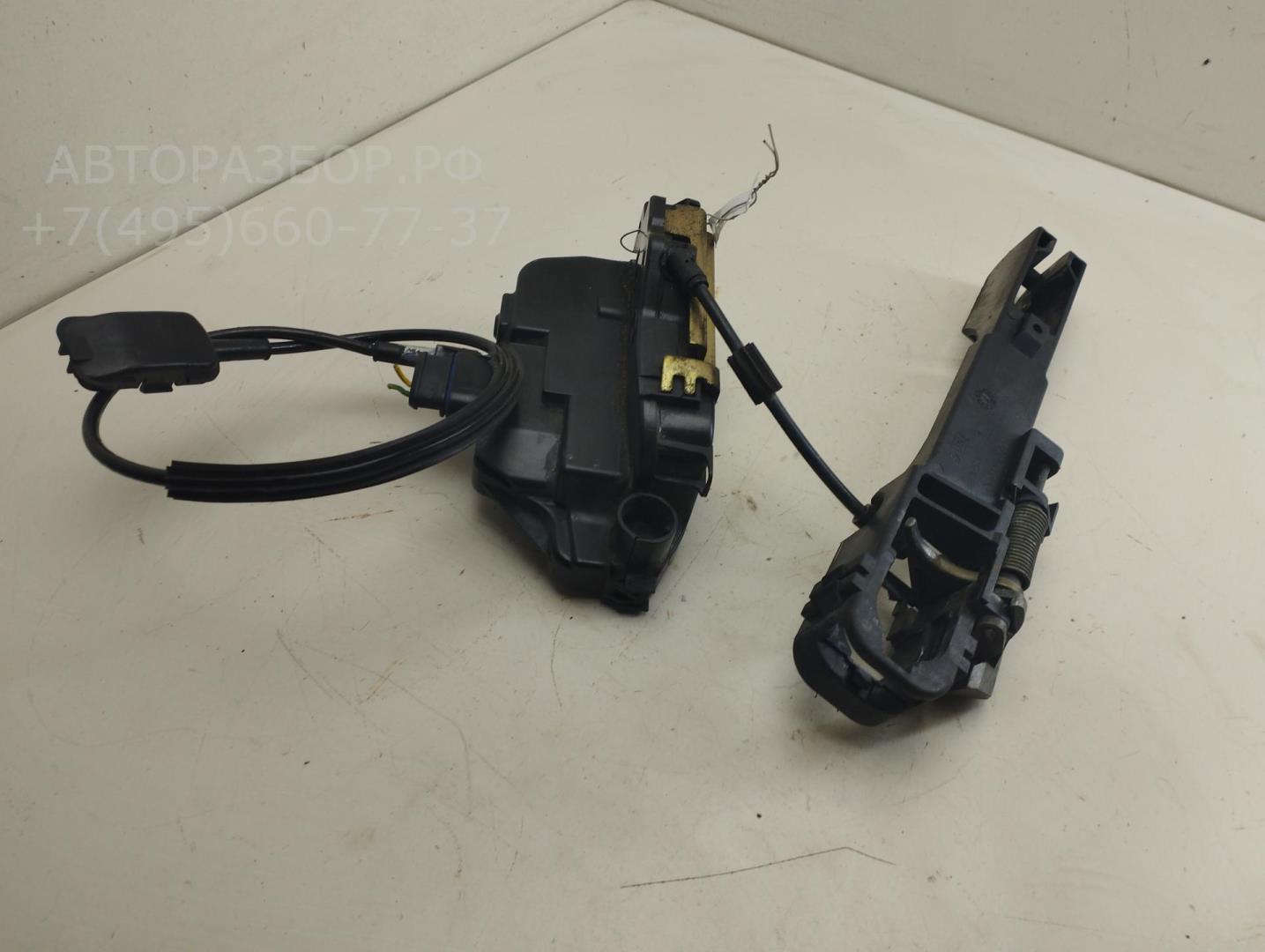 Замок двери передней правой