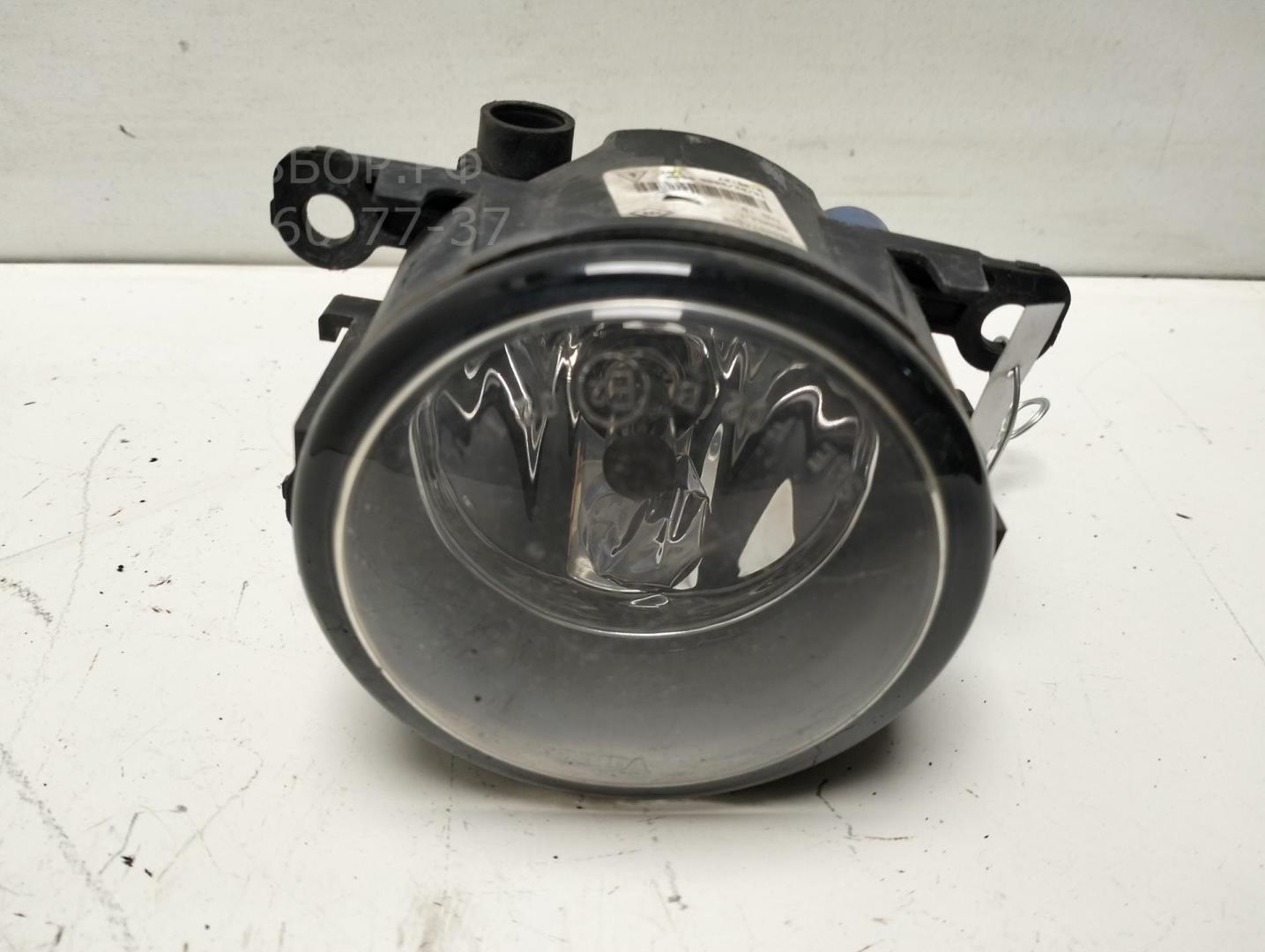 Фара противотуманная правая