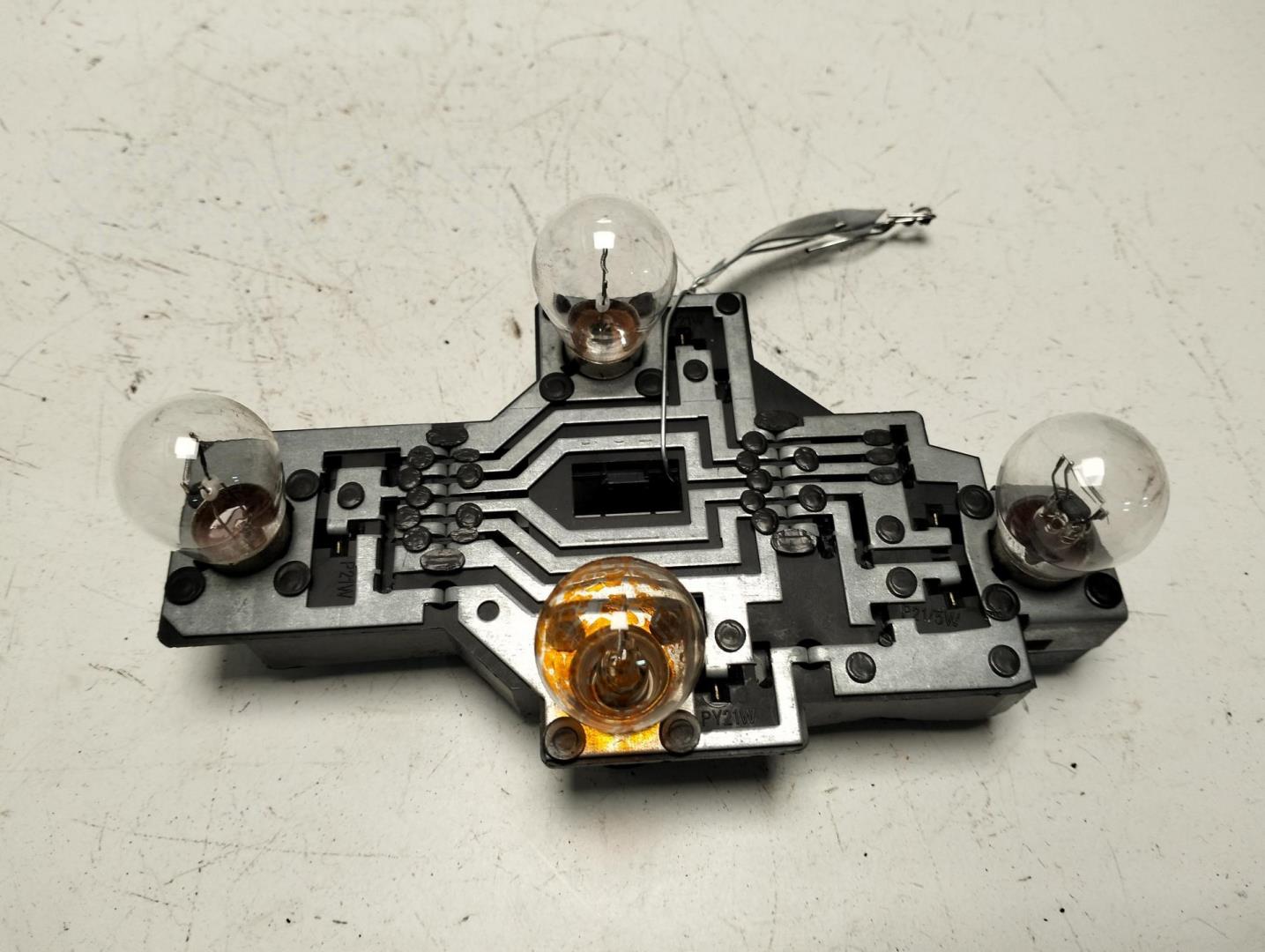 Плата заднего фонаря правого