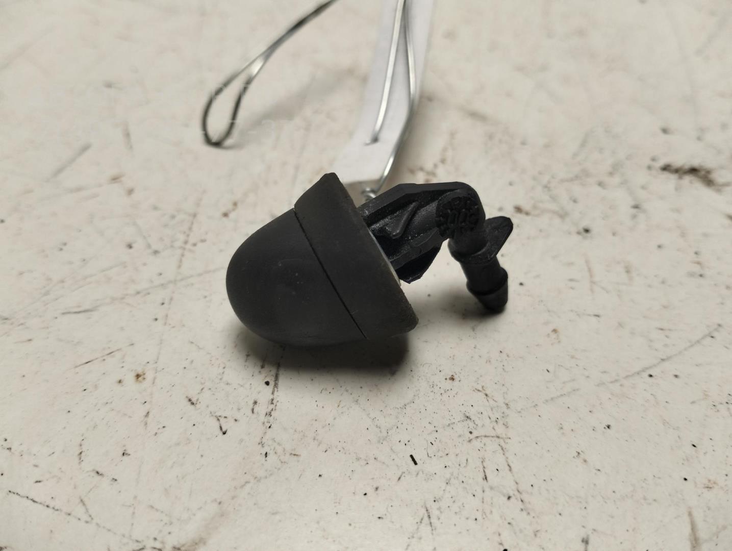 Форсунка омывателя лобового стекла