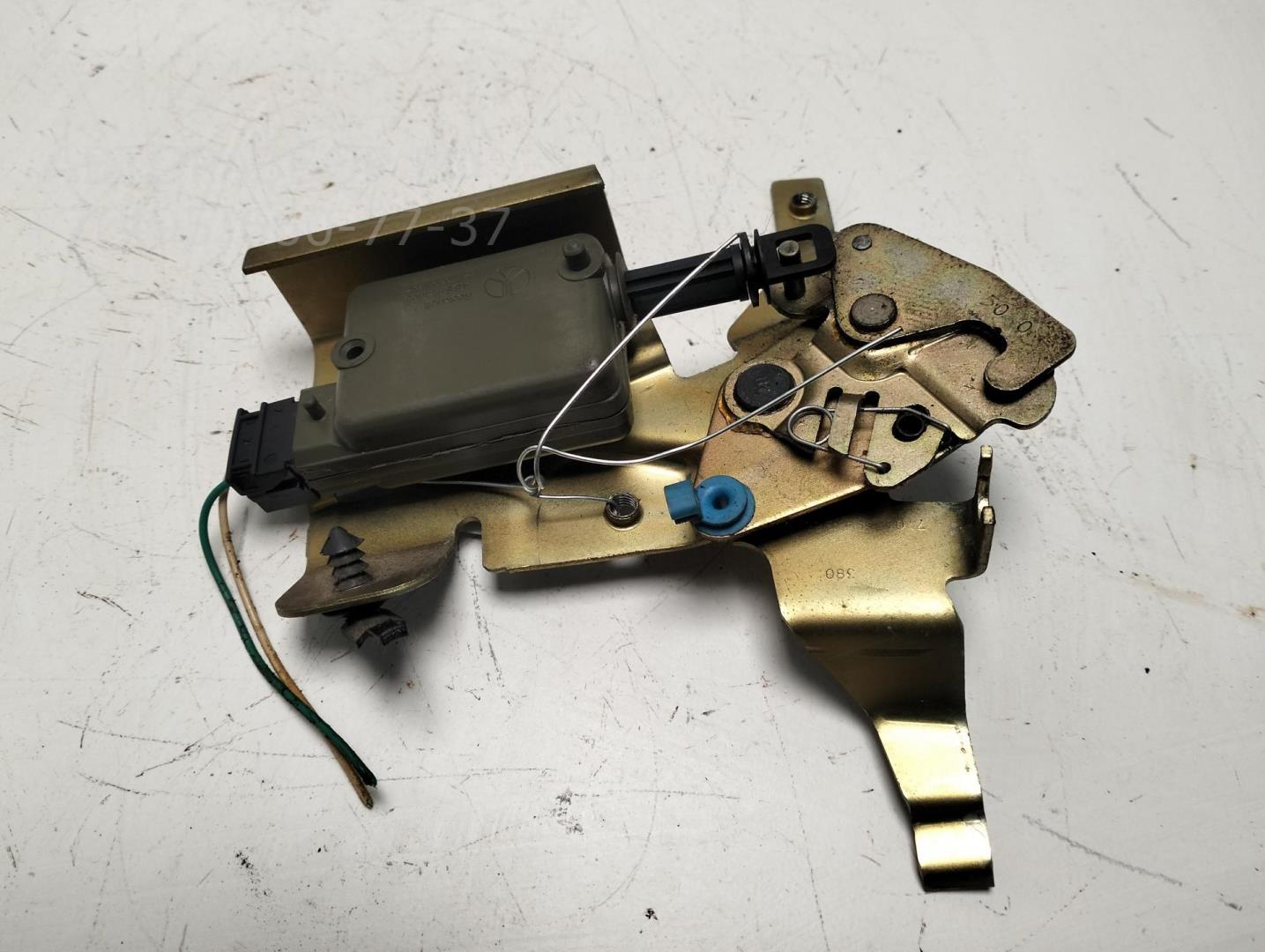 Замок двери сдвижной