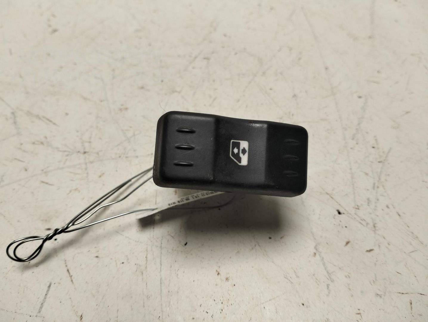 Кнопка стеклоподъемника