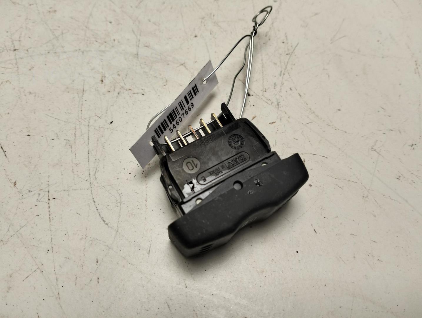 Кнопка стеклоподъемника