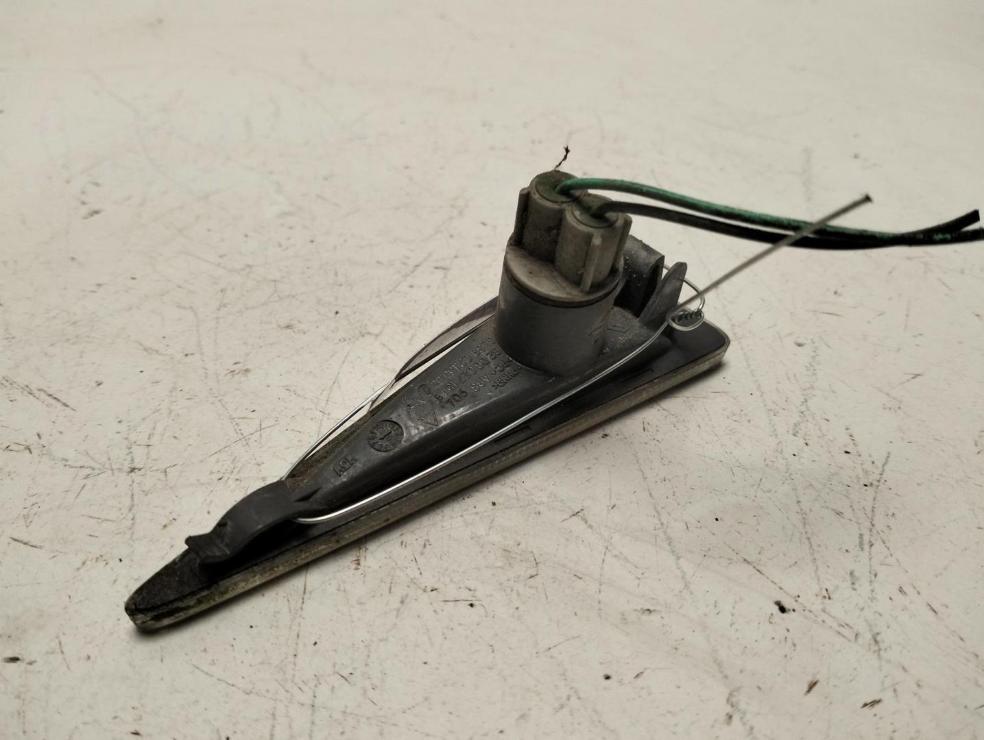 Указатель поворота правый