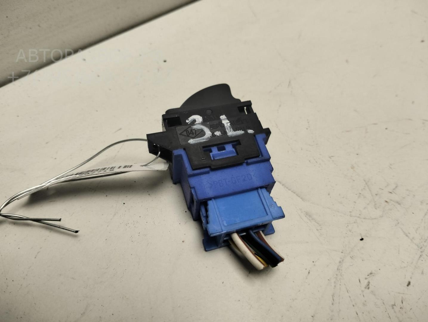 Кнопка стеклоподъемника