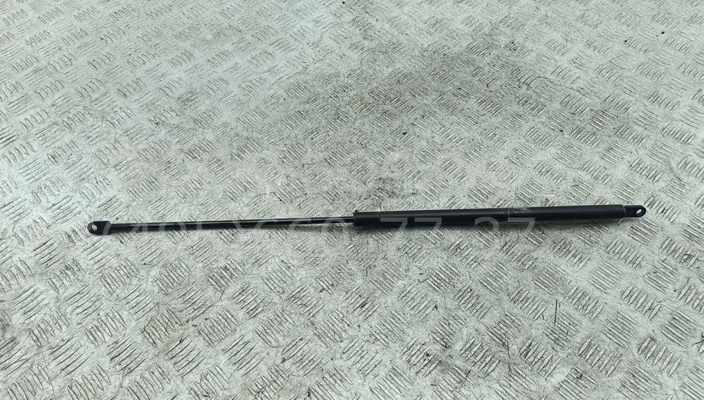 Амортизатор капота