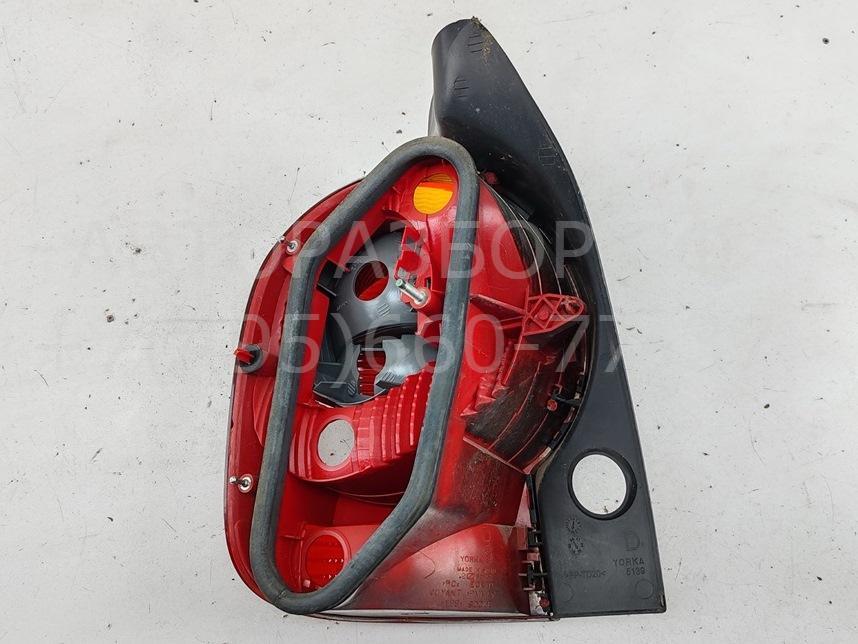 Фонарь задний правый