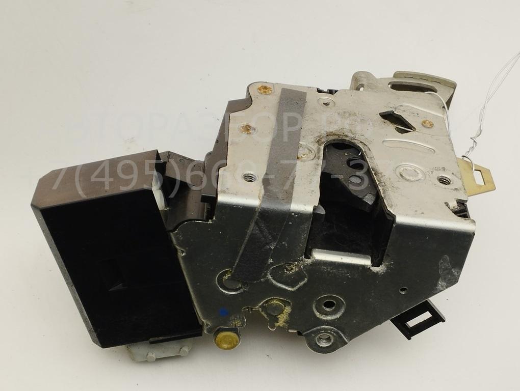 Замок двери передней правой