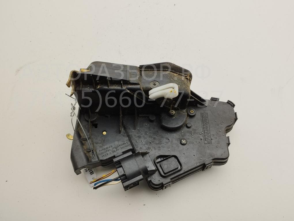 Замок двери передней правой