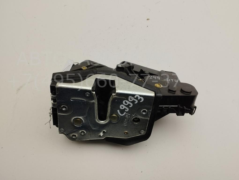 Замок двери передней правой