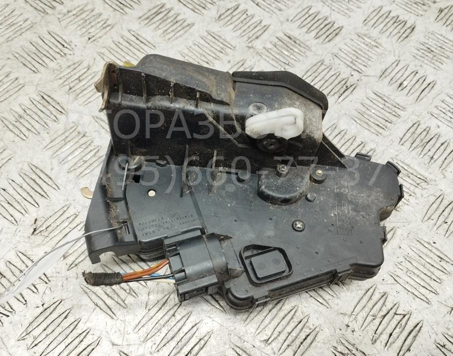 Замок двери передней правой