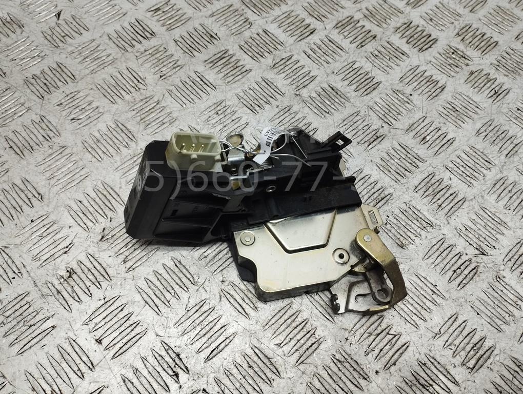 Замок двери передней правой