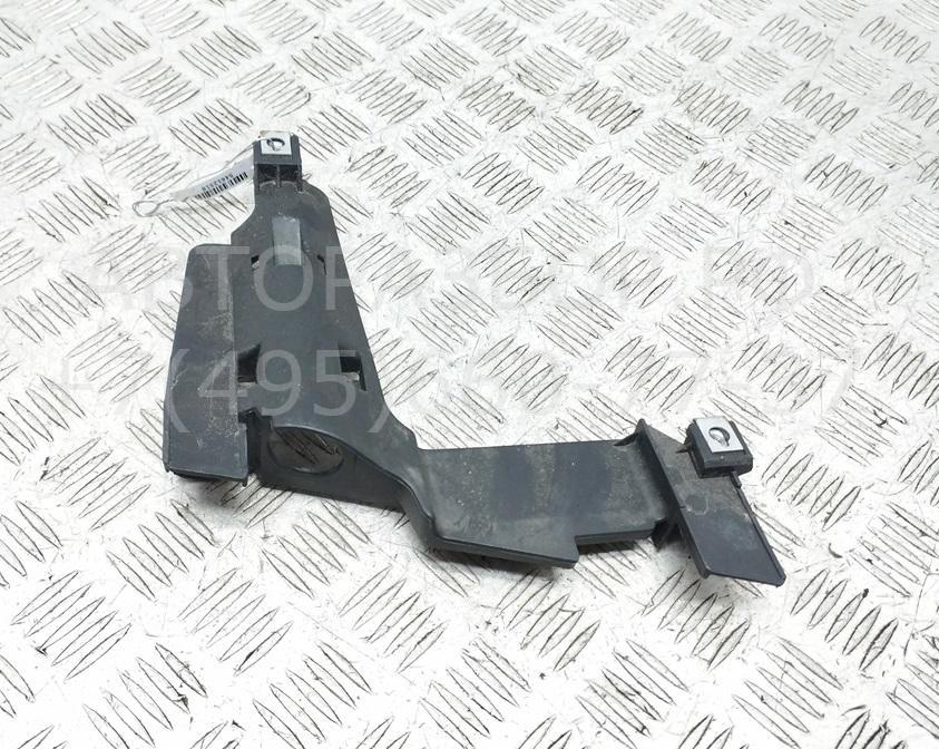 Кронштейн фар правый