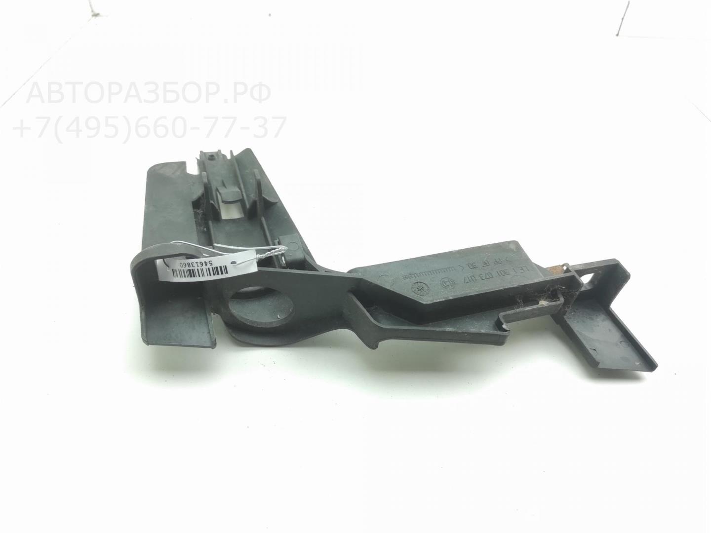 Крепеж фары