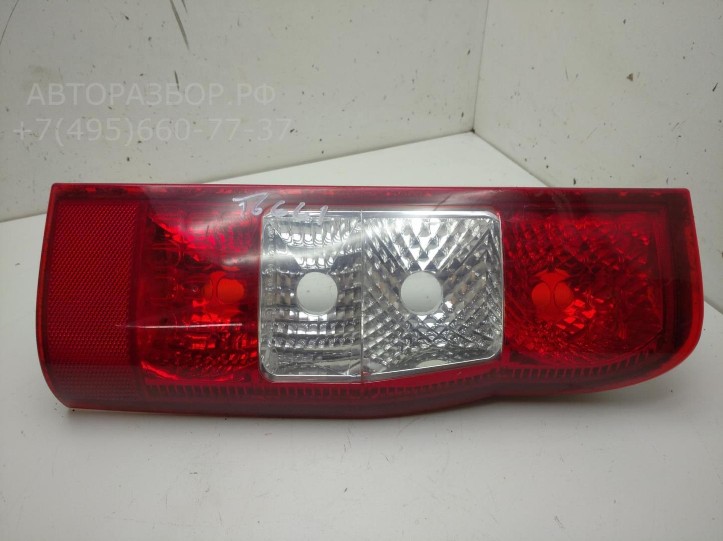 Фонарь задний правый