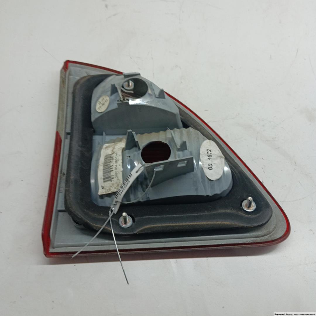 Фонарь задний внутренний правый