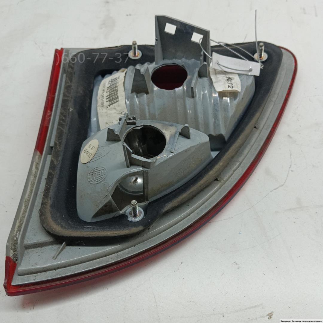 Фонарь задний внутренний левый