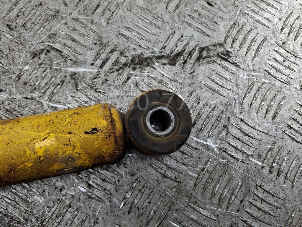 Амортизатор задний правый