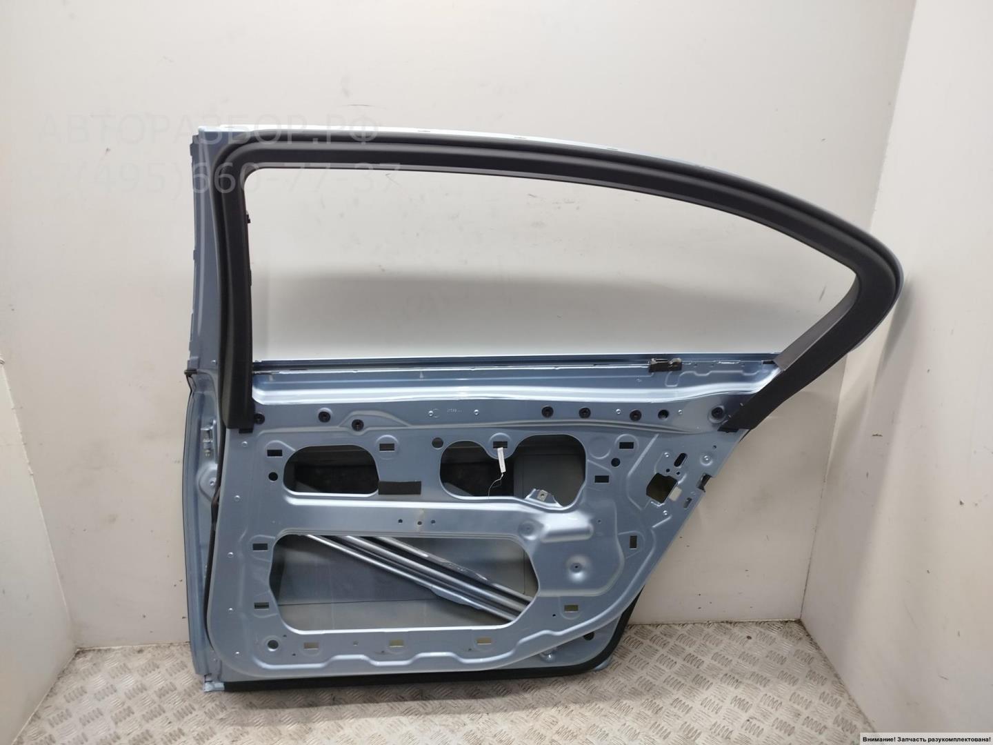 Дверь задняя правая
