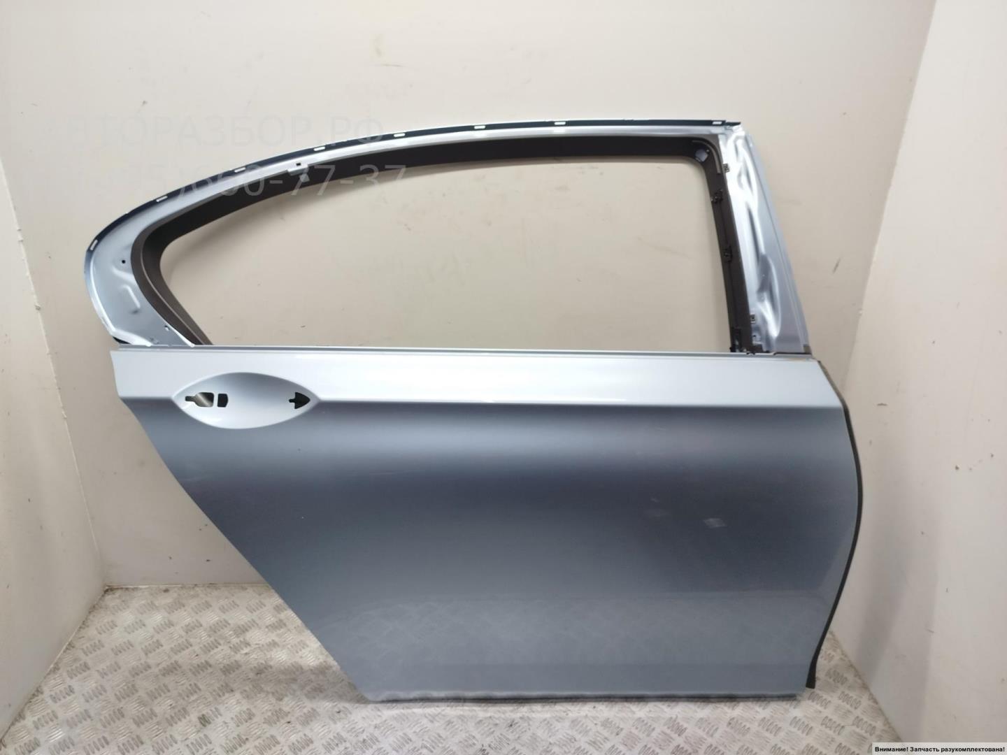 Дверь задняя правая
