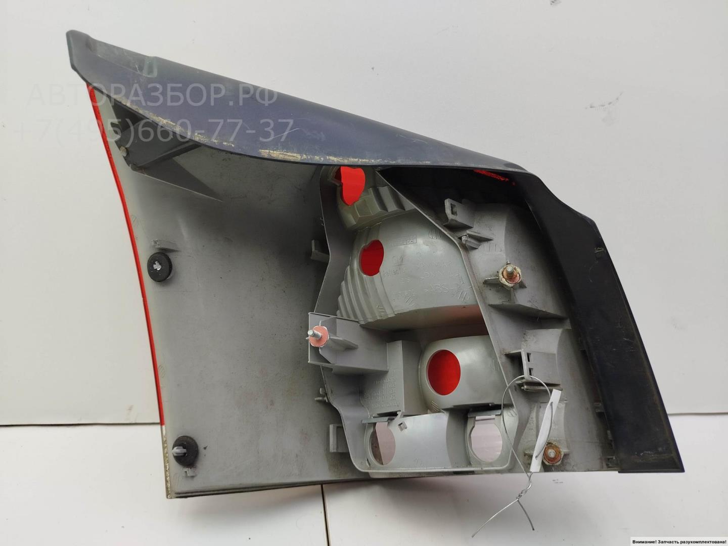 Фонарь задний правый