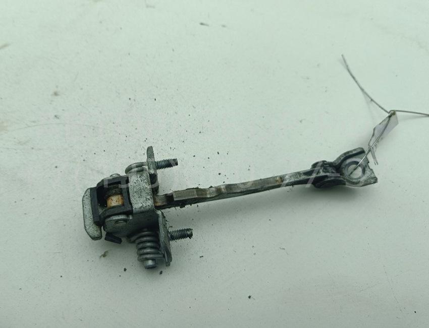 Ограничитель двери