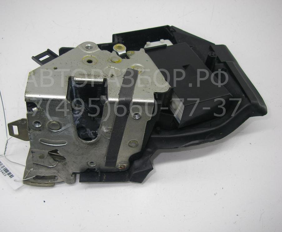 Замок двери передней правой