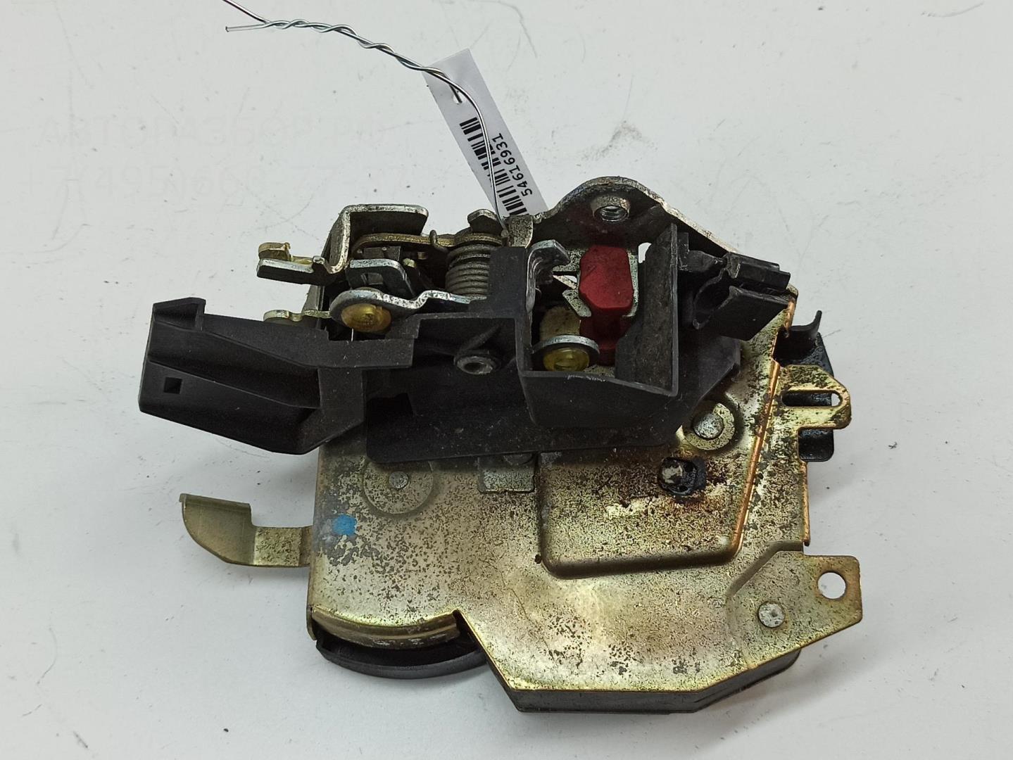 Замок двери задней правой