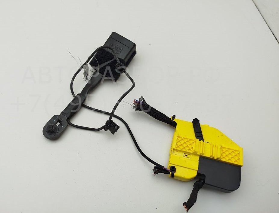 Ответная часть ремня безопасности