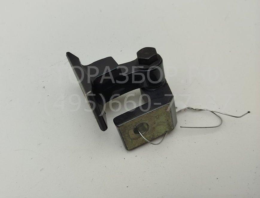 Петля двери