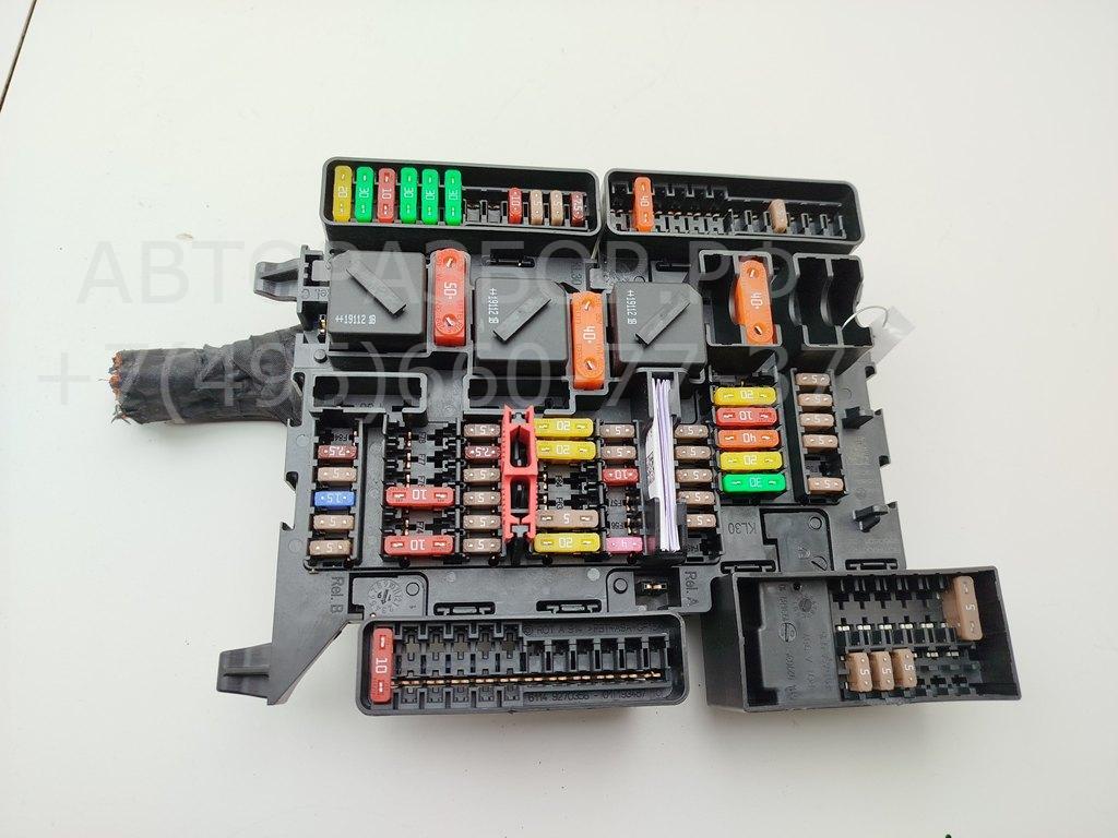 Блок предохранителей