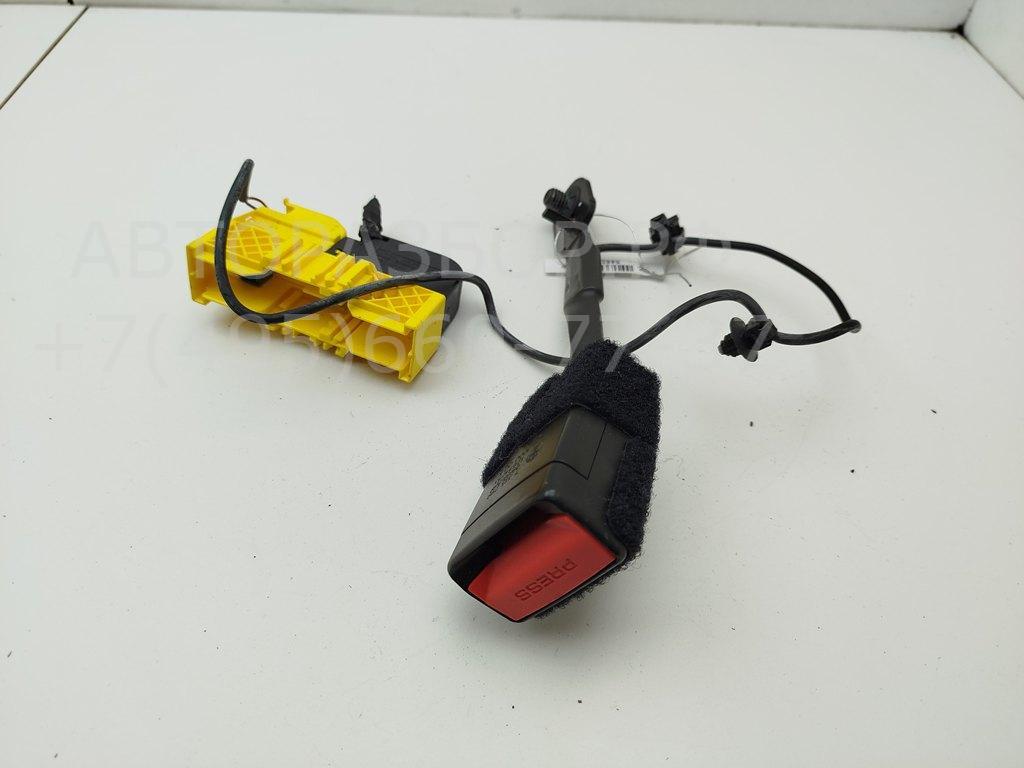 Ответная часть ремня безопасности