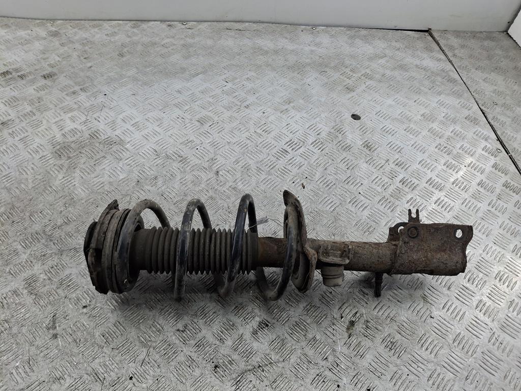 Амортизатор передний правый