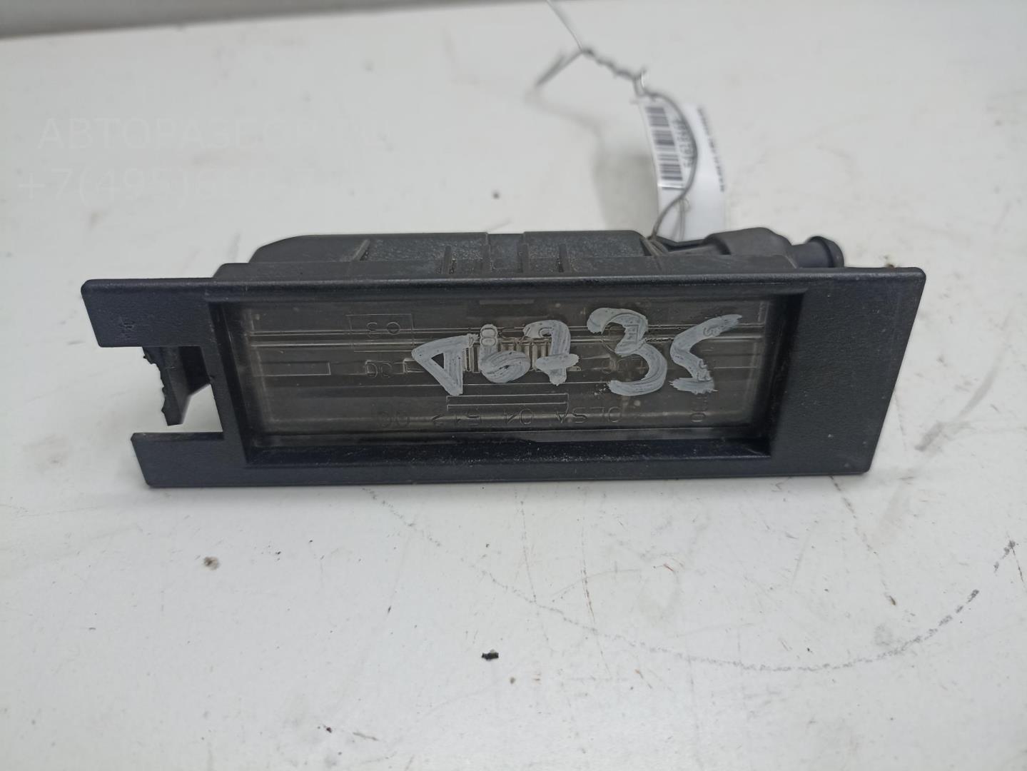 Фонарь подсветки номера