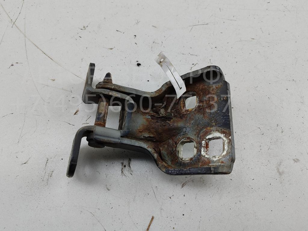 Петля двери