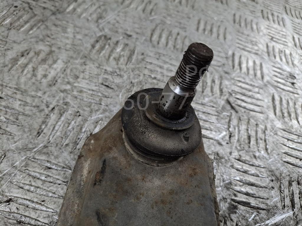 Рычаг передний левый