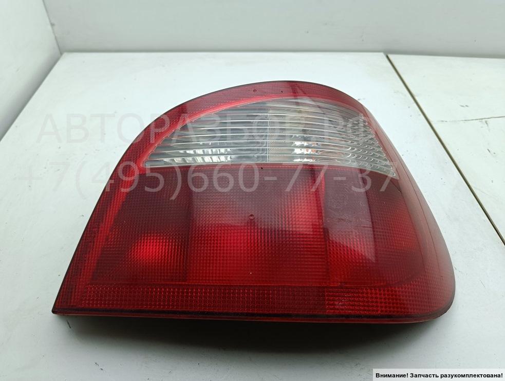 Фонарь задний правый
