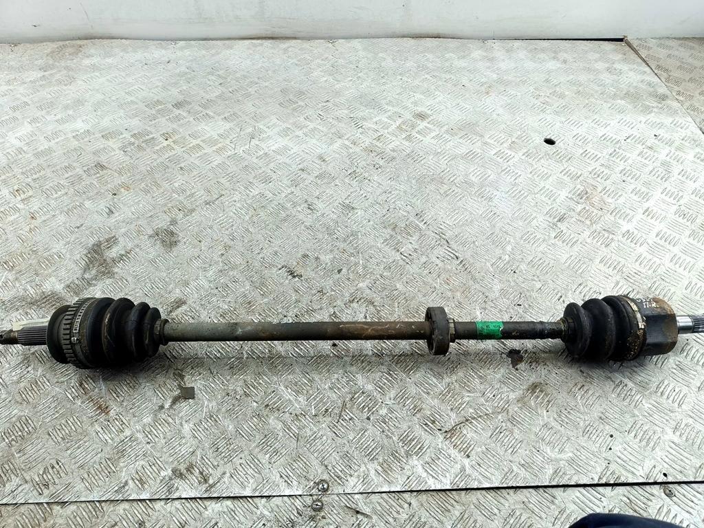 Полуось передняя правая