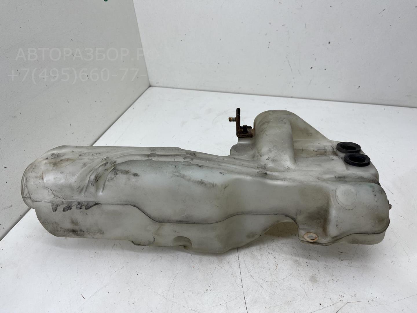 Бачок омывателя лобового стекла