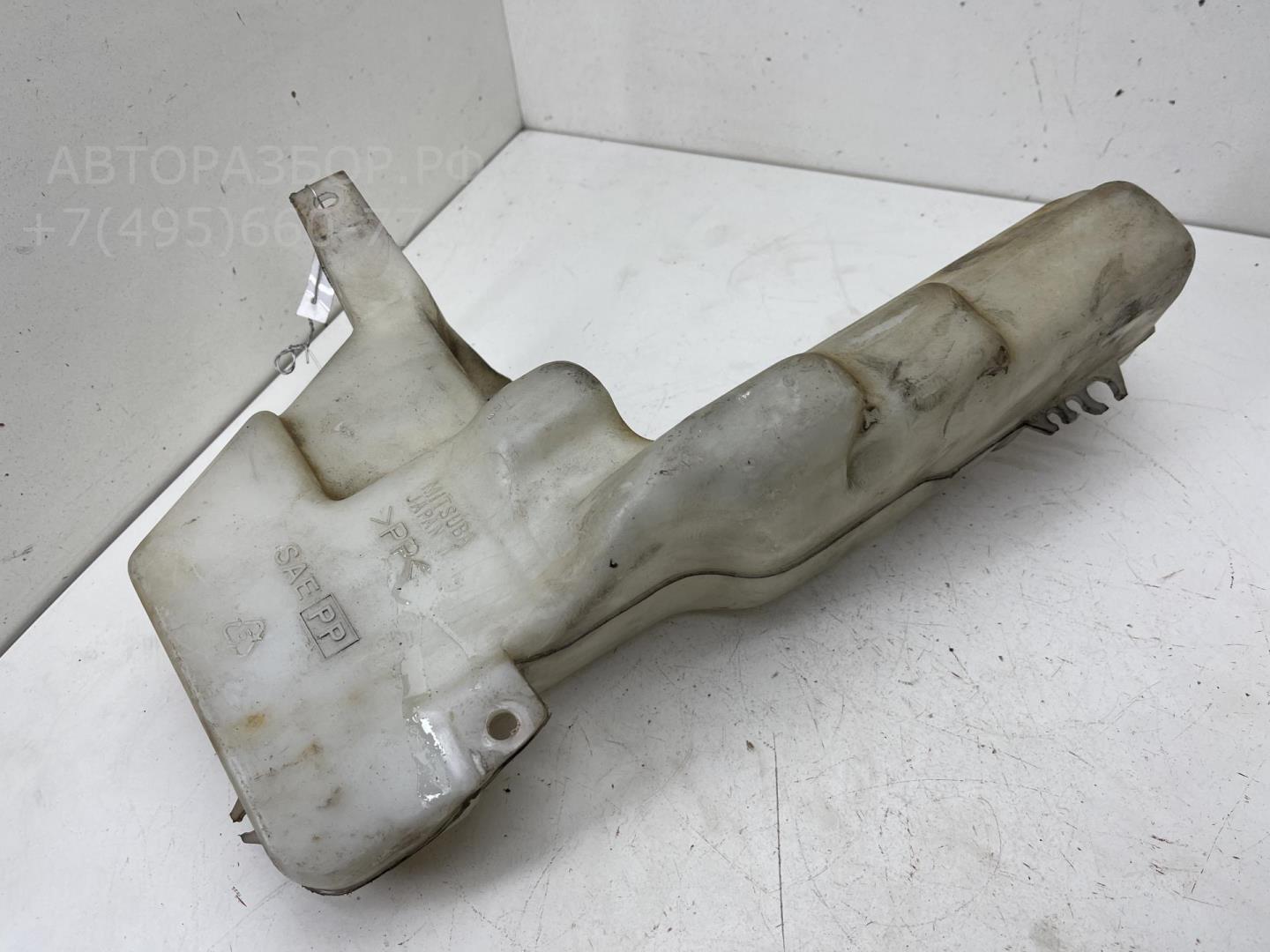 Бачок омывателя лобового стекла