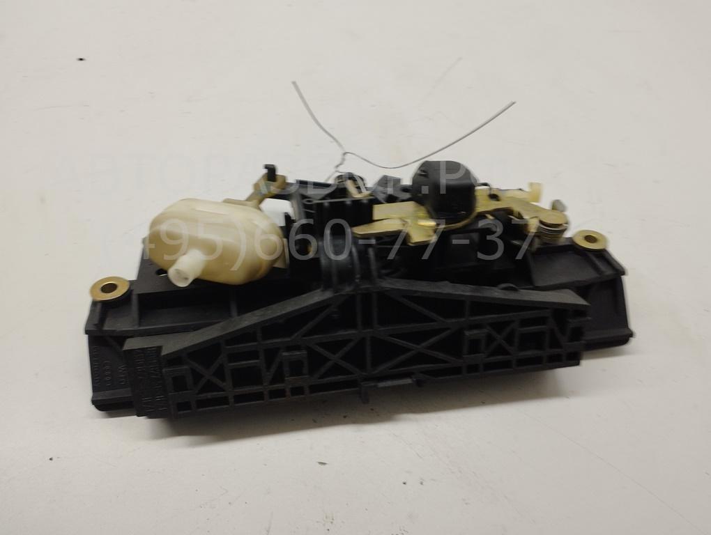 Ручка двери багажника наружная