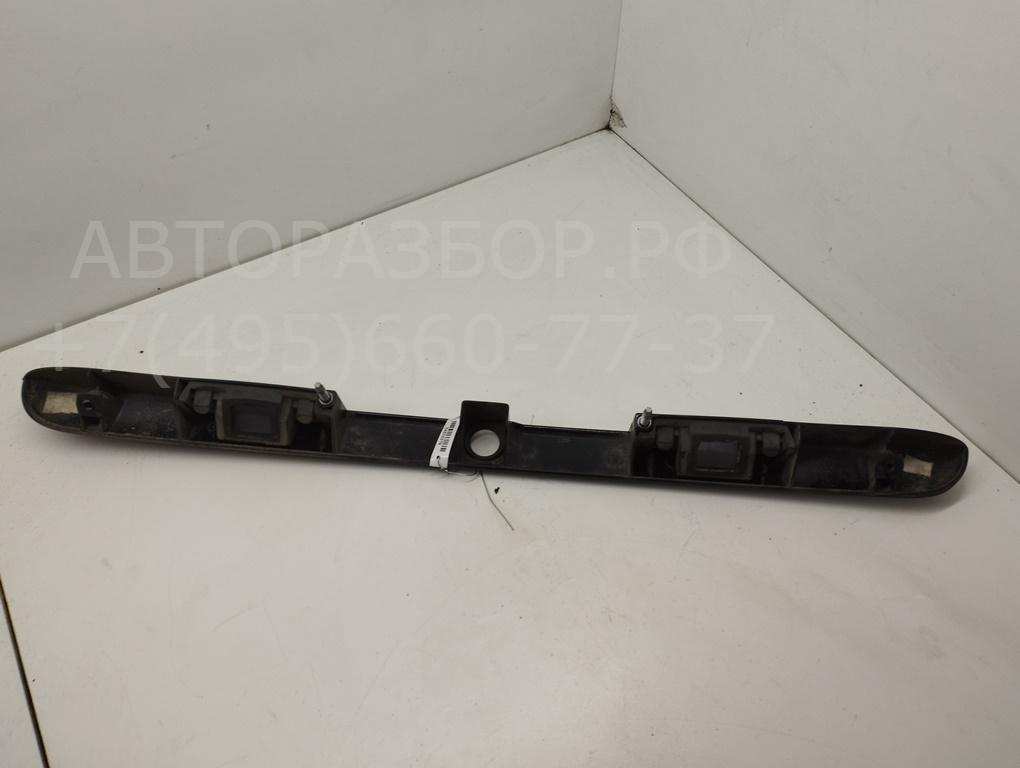 Накладка крышки багажника