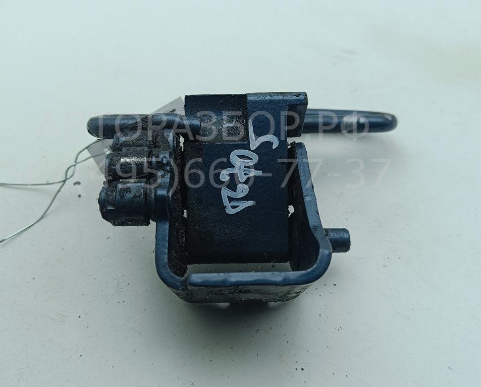 Петля двери