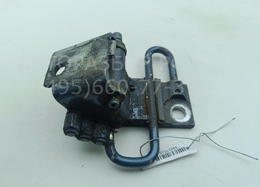 Петля двери